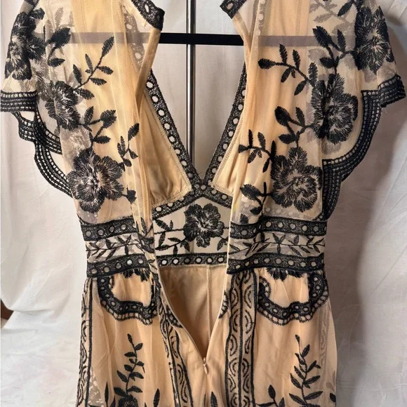 Honey Belle Cream and Black Lace Detail skort set one piece size small - Picture 3 of 6